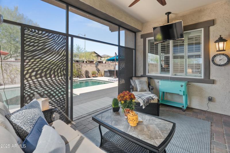 Screened in porch