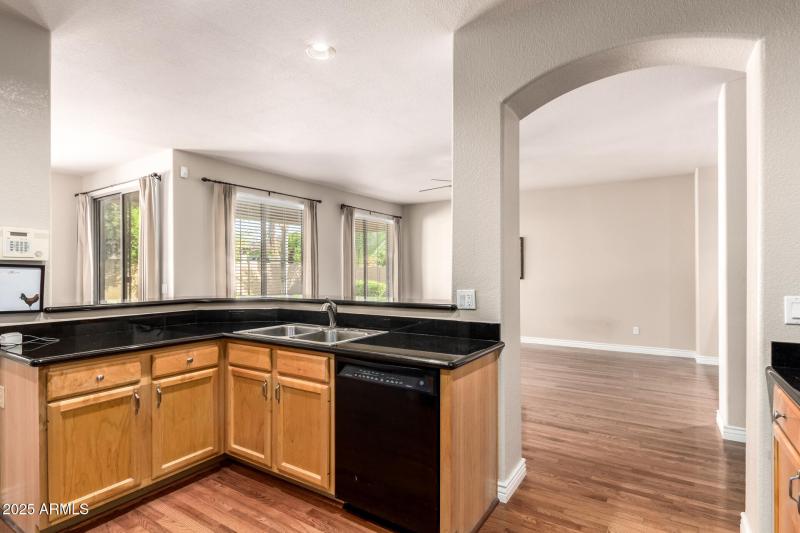 3544 E LEXINGTON CT, Gilbert, AZ 85234