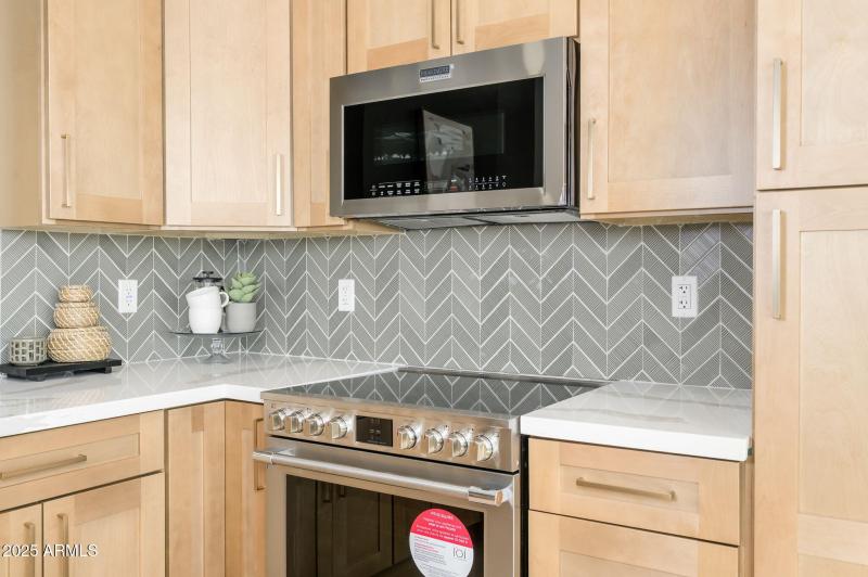 10-web-or-mls-BellaVista-18
