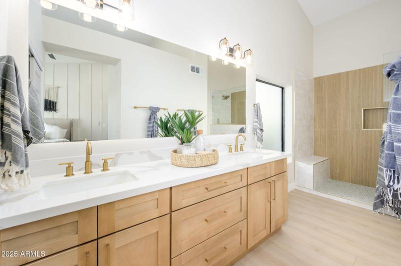 23-web-or-mls-BellaVista-3