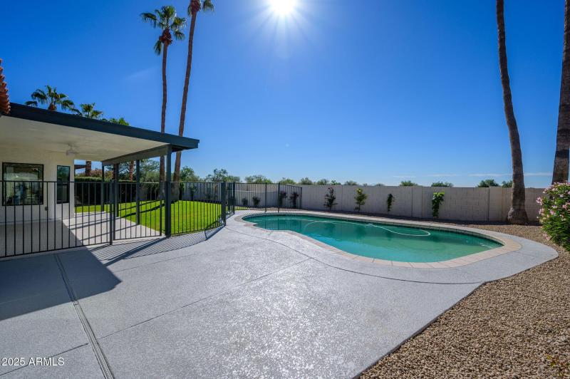 30-web-or-mls-BellaVista-36