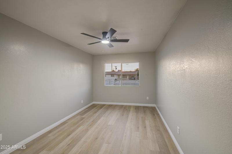 Bedroom 4-pic 1