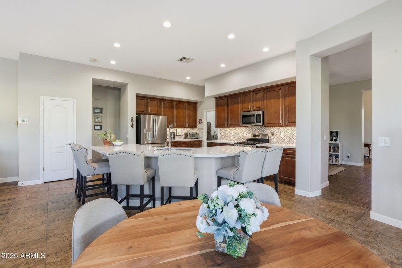 Kitchen/Breakfast Nook