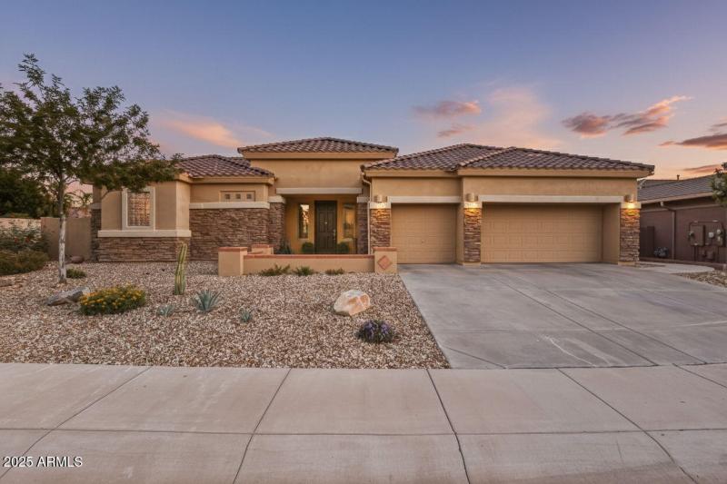 Desert Elegance in Stetson Valley