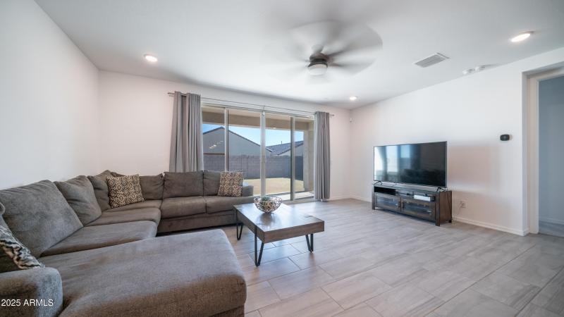 4548 Charlie Dr-19