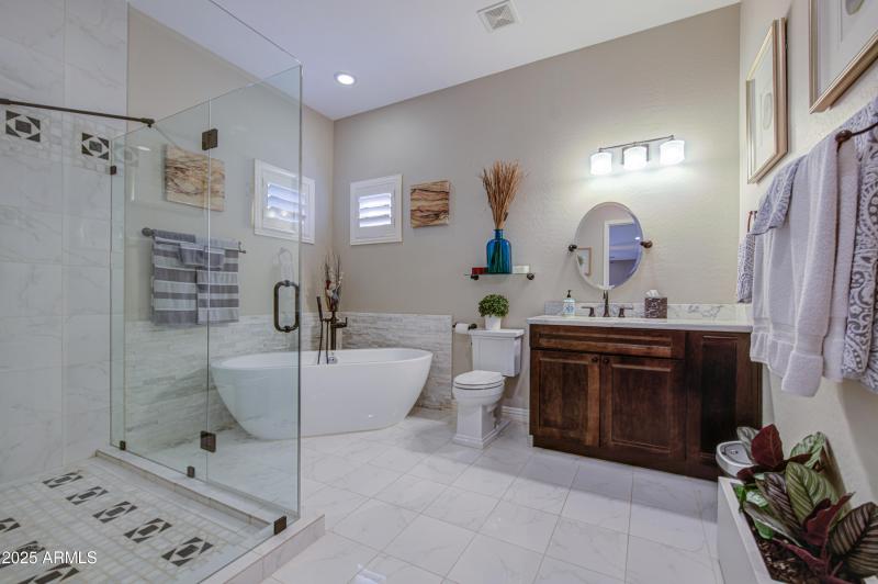 2nd Primary Bath