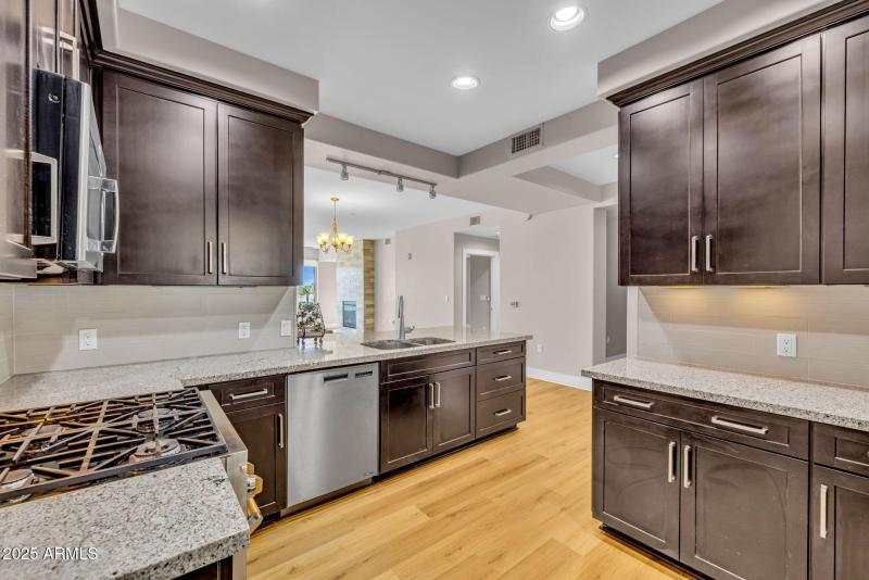 33-web-or-mls-896A0538