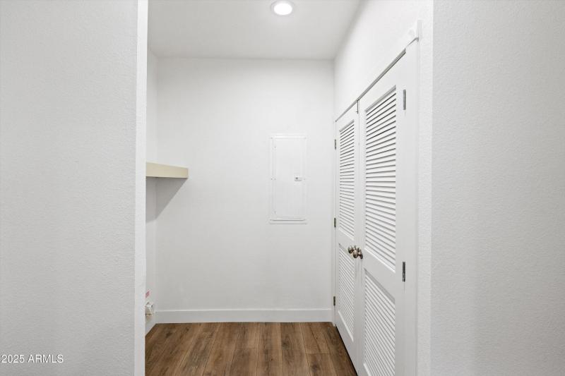 30-Laundry Room