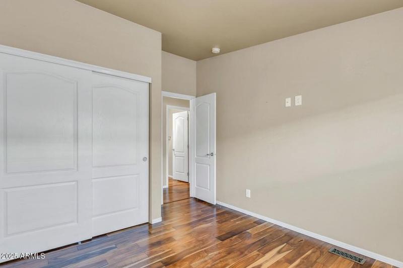 Guest bedroom 1