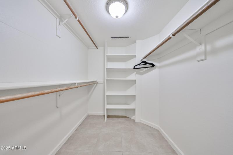 WAlk in closet