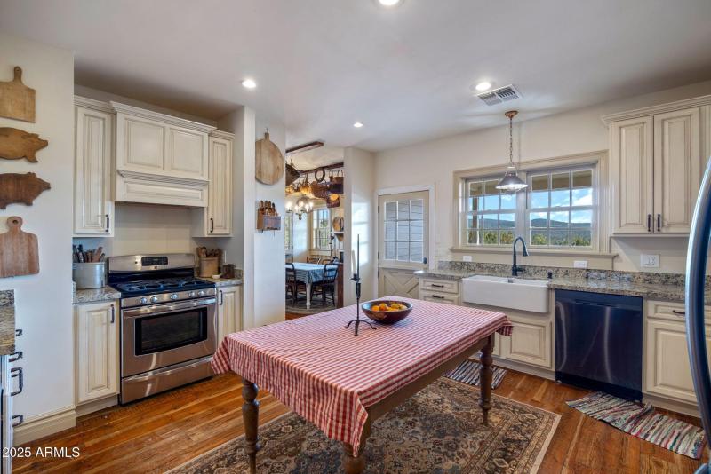 Country Kitchen