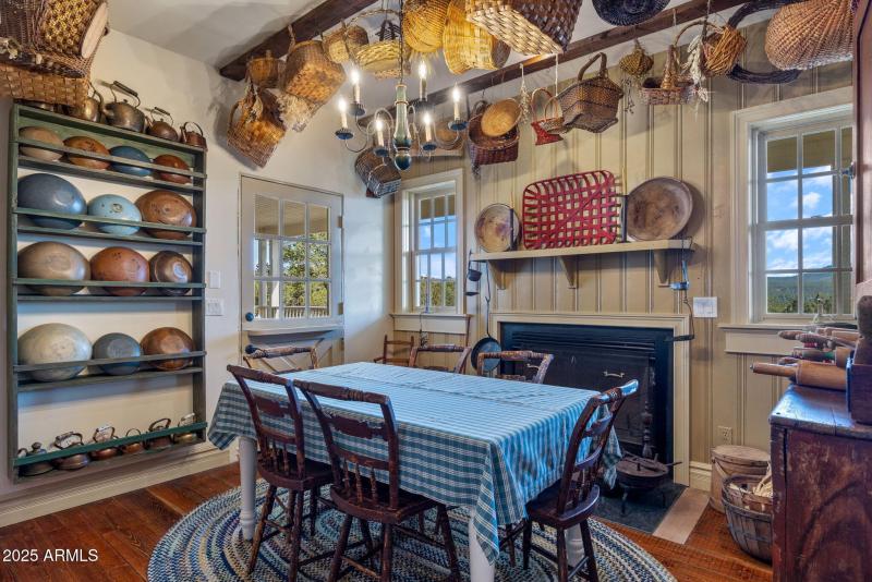 Country Dining