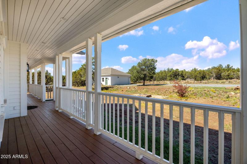Porch Right