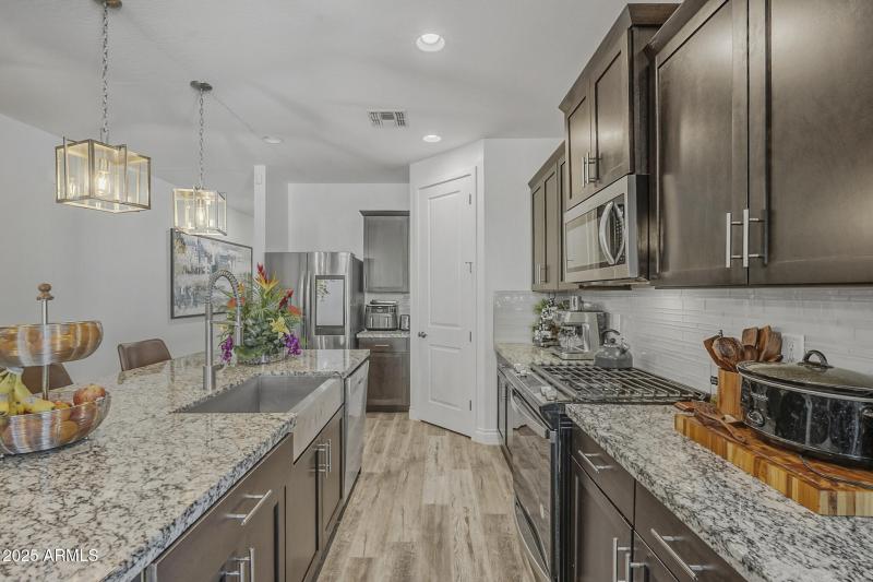 08-Kitchen