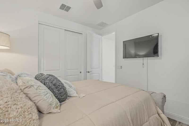 34-Bedroom 3