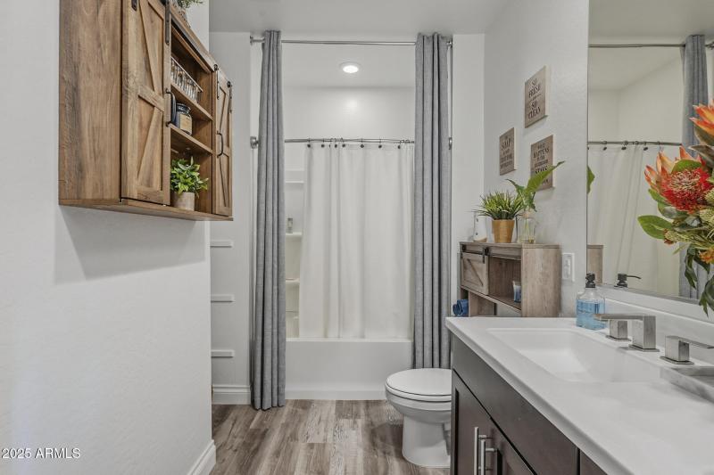 35-Bathroom 2