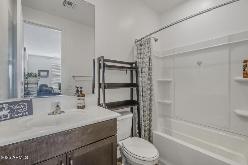 39-Bathroom 3