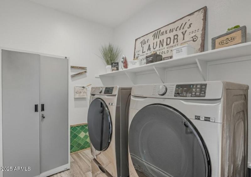 40-Laundry room