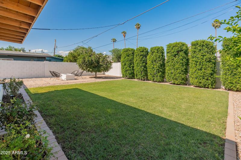818 W Indianola Ave-9