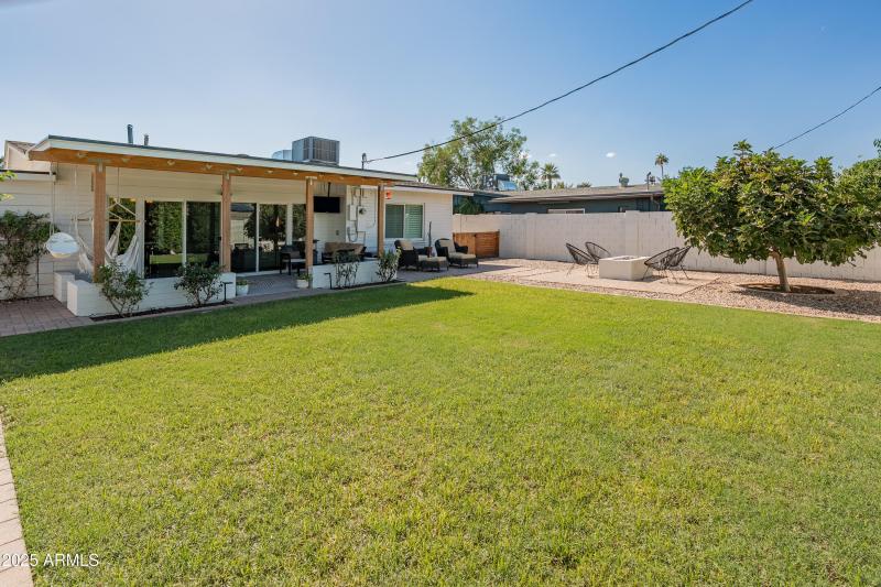 818 W Indianola Ave-11