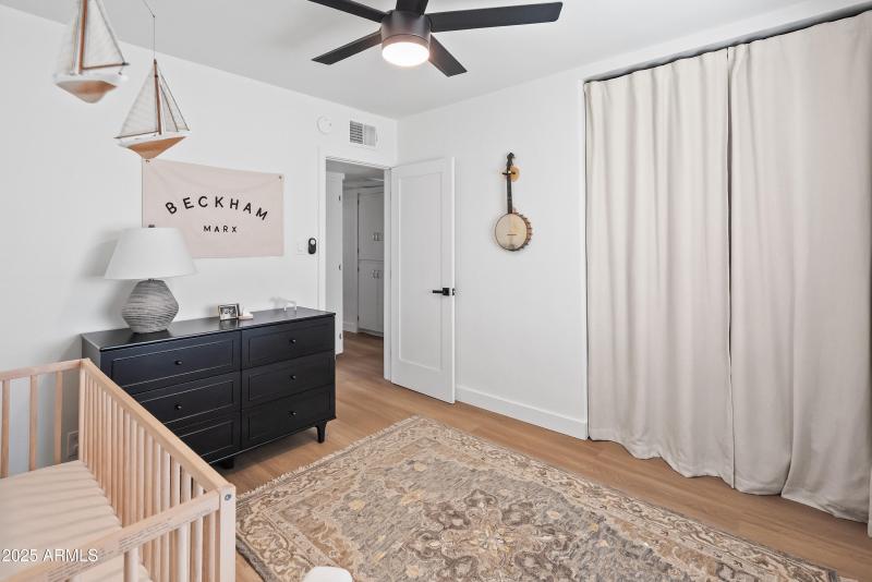 818 W Indianola Ave-29