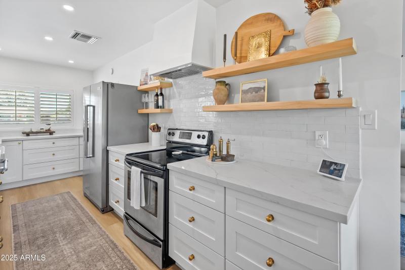 818 W Indianola Ave-40