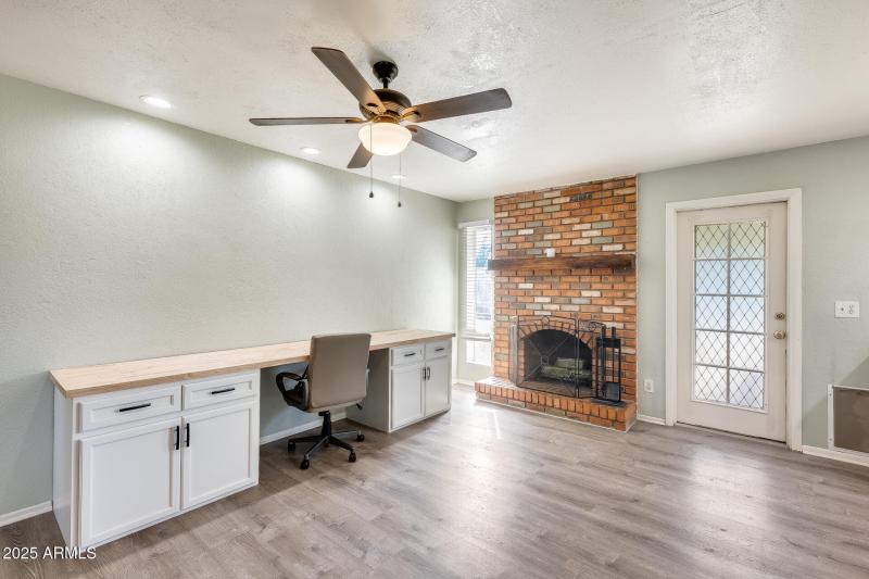 Dining/Fire Place