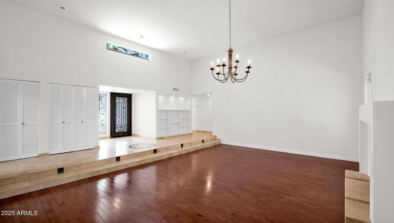 10-web-or-mls-P1119616