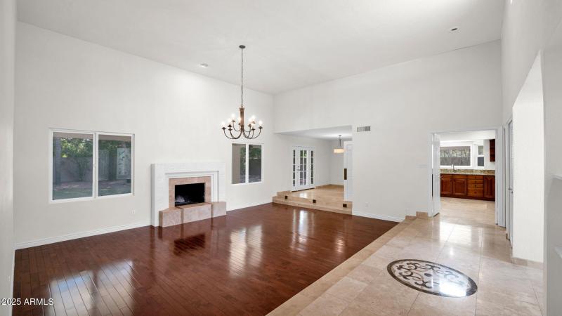 22-web-or-mls-P1119610