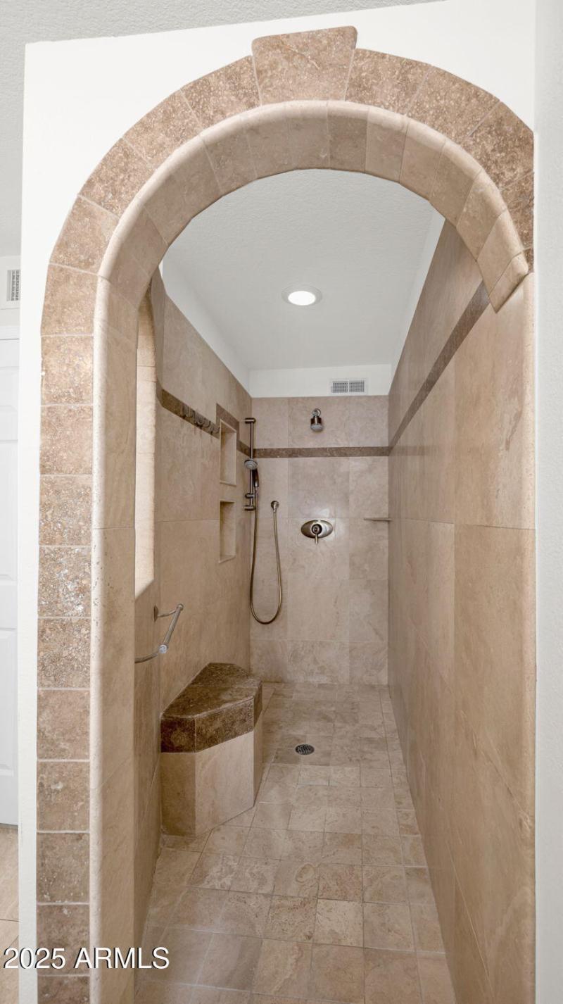 21-web-or-mls-P1119609