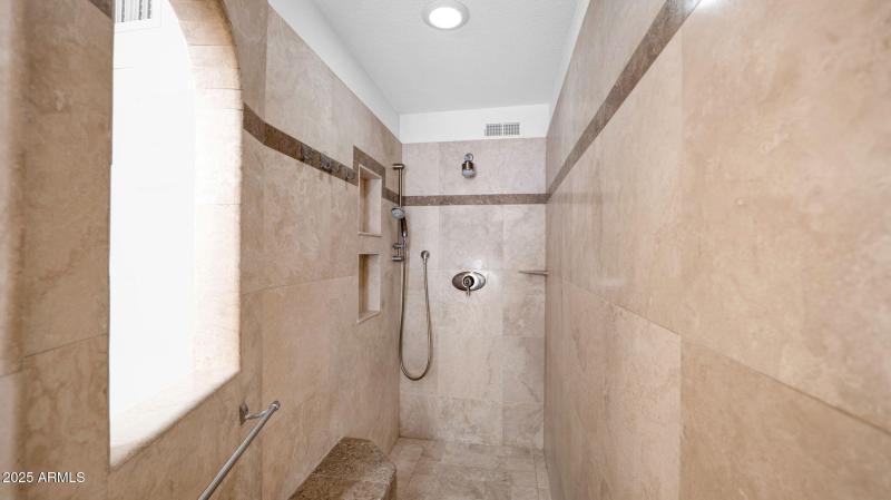 23-web-or-mls-P1119608