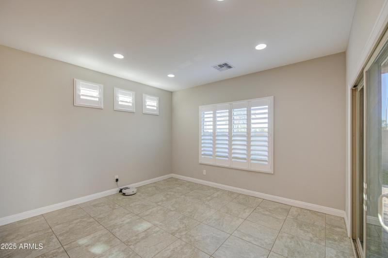 Dining Area 1