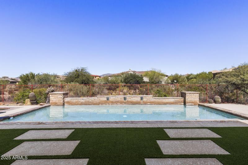 La Verna Pool