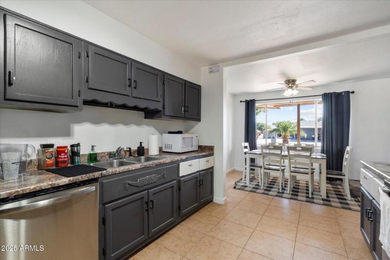 Kitchen 2