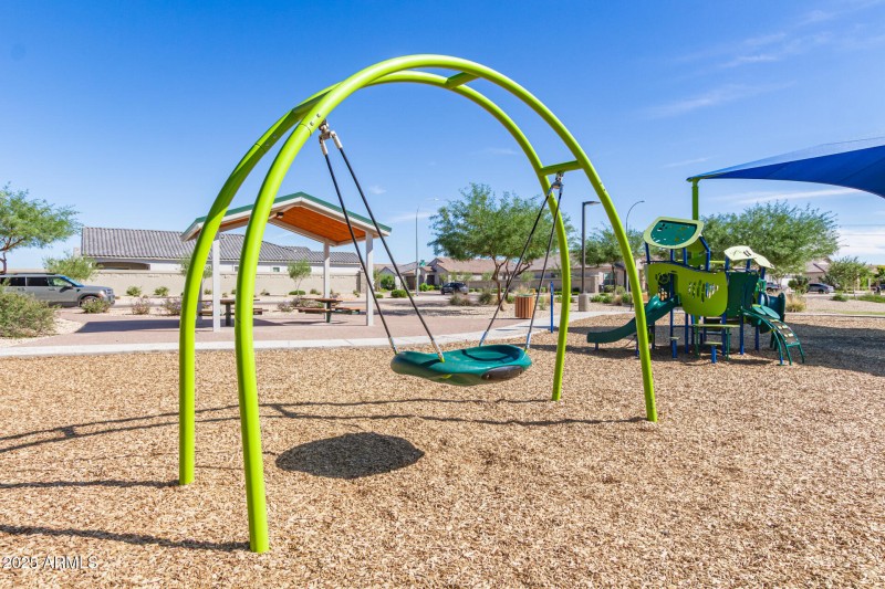 PLAYGROUNDS IN NEIGHBORHOOD (6)