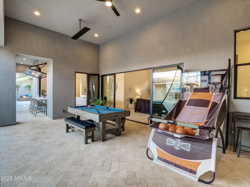 Sliders from attached casitas