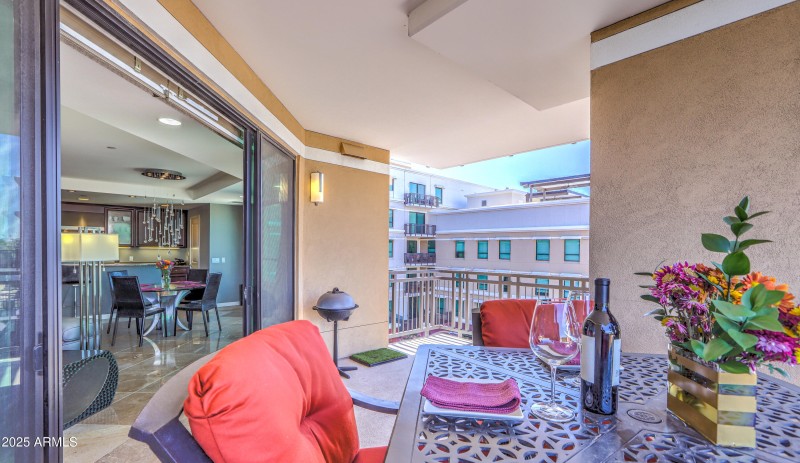 Spacious Patio
