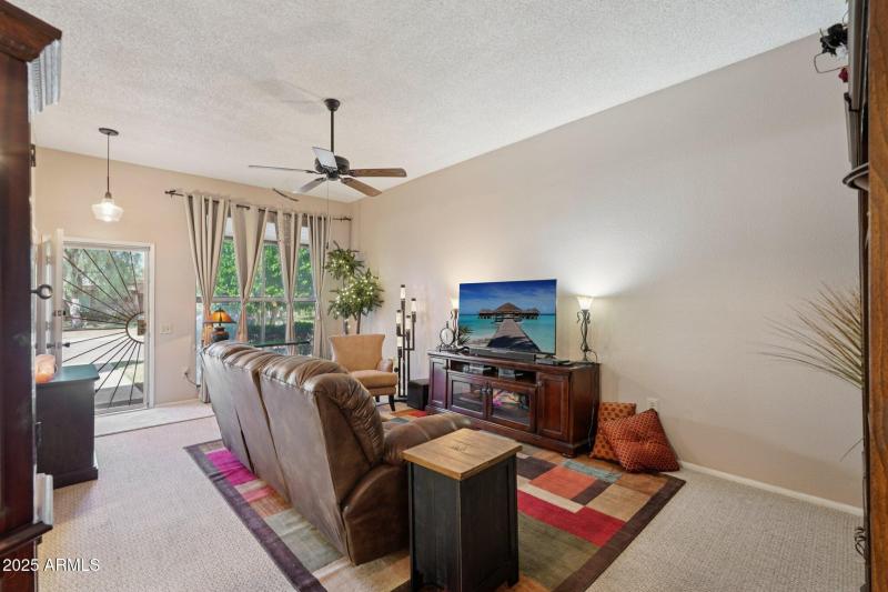 9-Livingroom