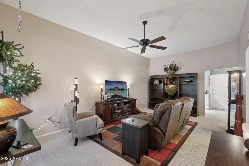 11 Livingroom