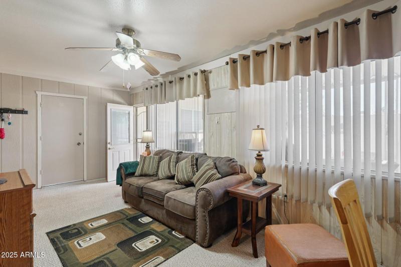 12-AZ Room