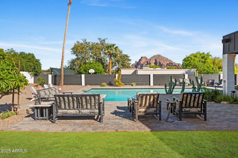 38-web-or-mls-3842-e-san-miguel-ave