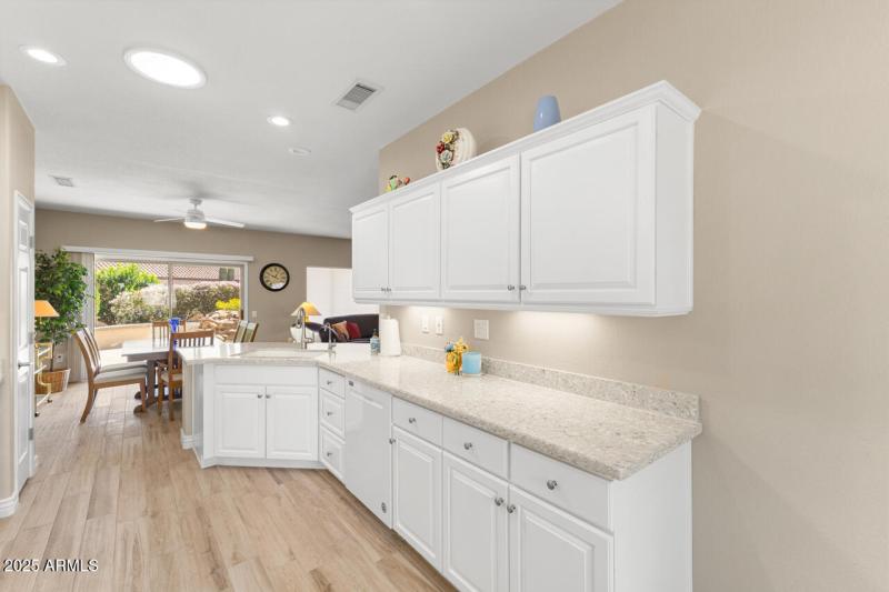 11-Kitchen