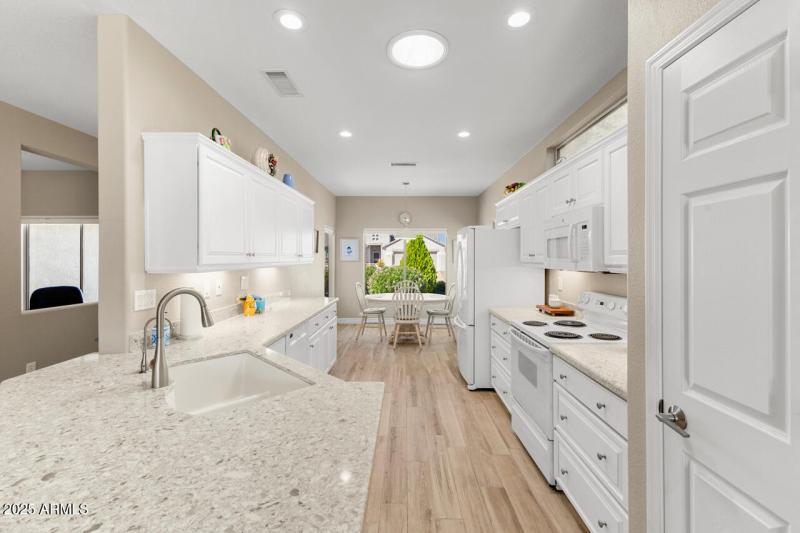 12-Kitchen