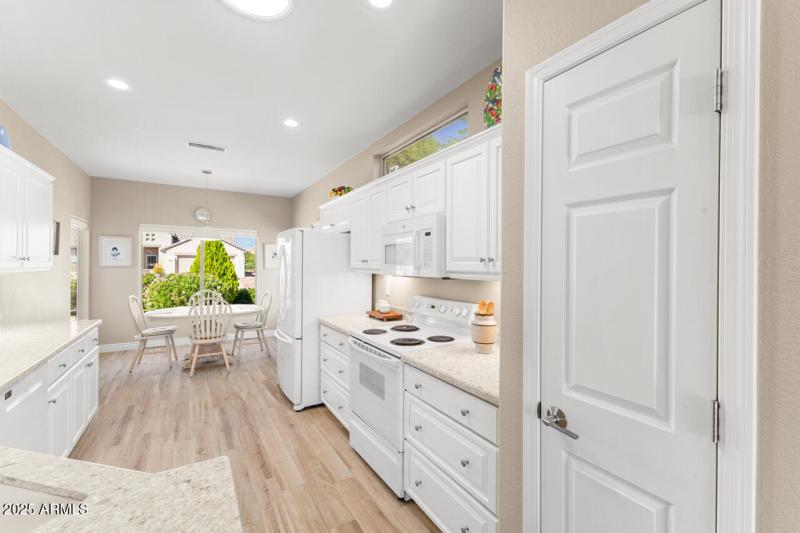 13-Kitchen