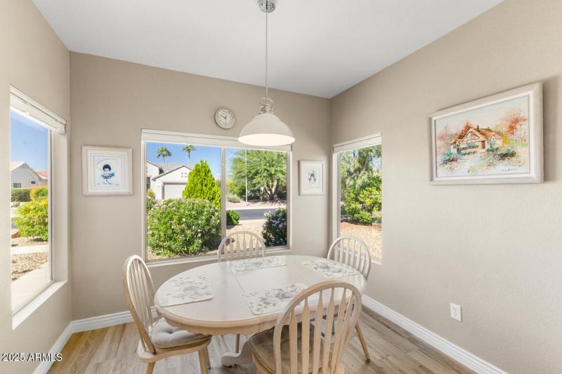 15-Breakfast-Nook