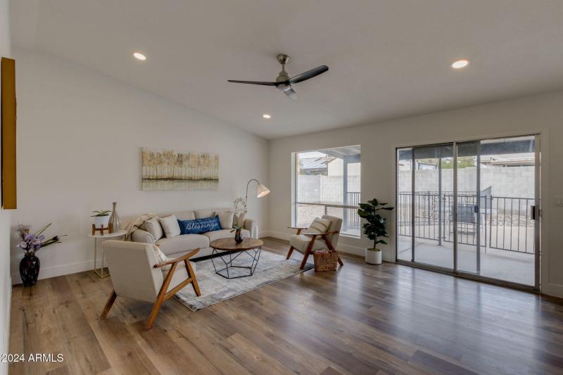 7-web-or-mls-544 e morrow dr -7