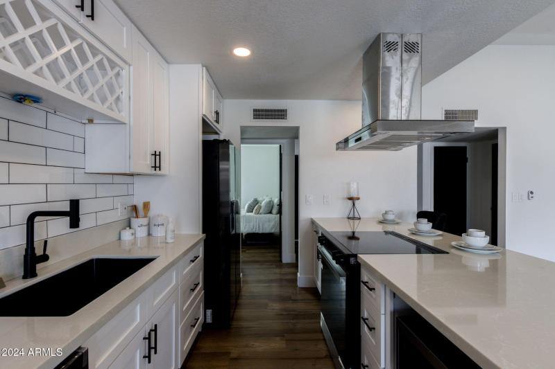 15-web-or-mls-544 e morrow dr -16
