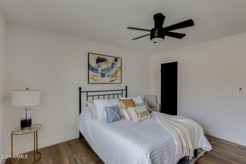 21-web-or-mls-544 e morrow dr -22