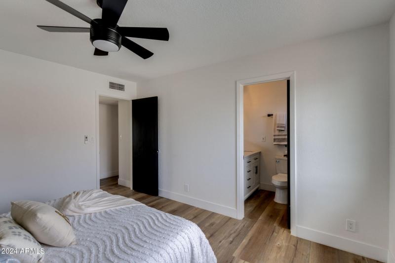 22-web-or-mls-544 e morrow dr -23