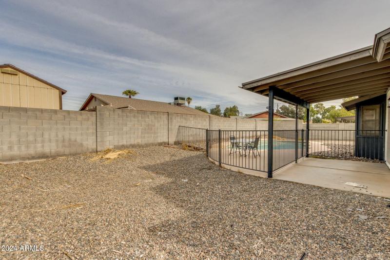 25-web-or-mls-544 e morrow dr -26